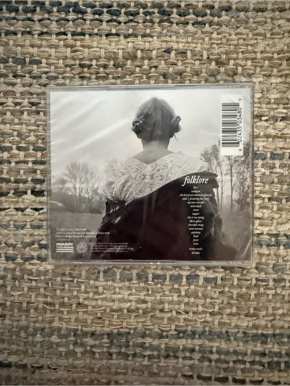 Taylor Swift folklore CD — Black & Gray Signed Cover - Picture 2 of 2
